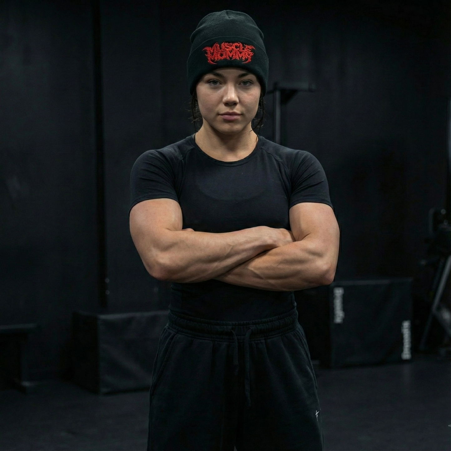 MUSCLE MOMMY -  ( RICAMO BIANCO)